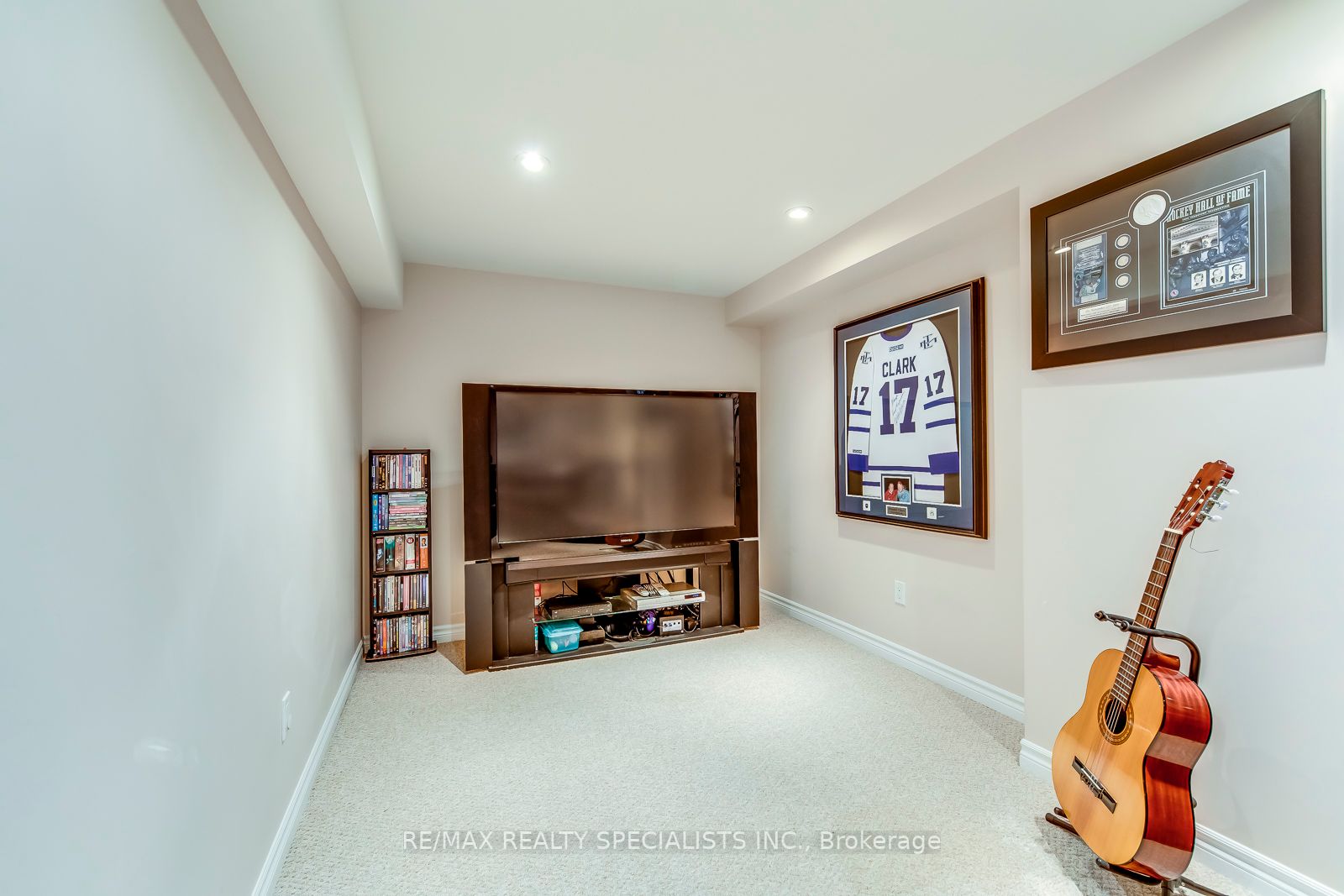 8 Ferguson Pl