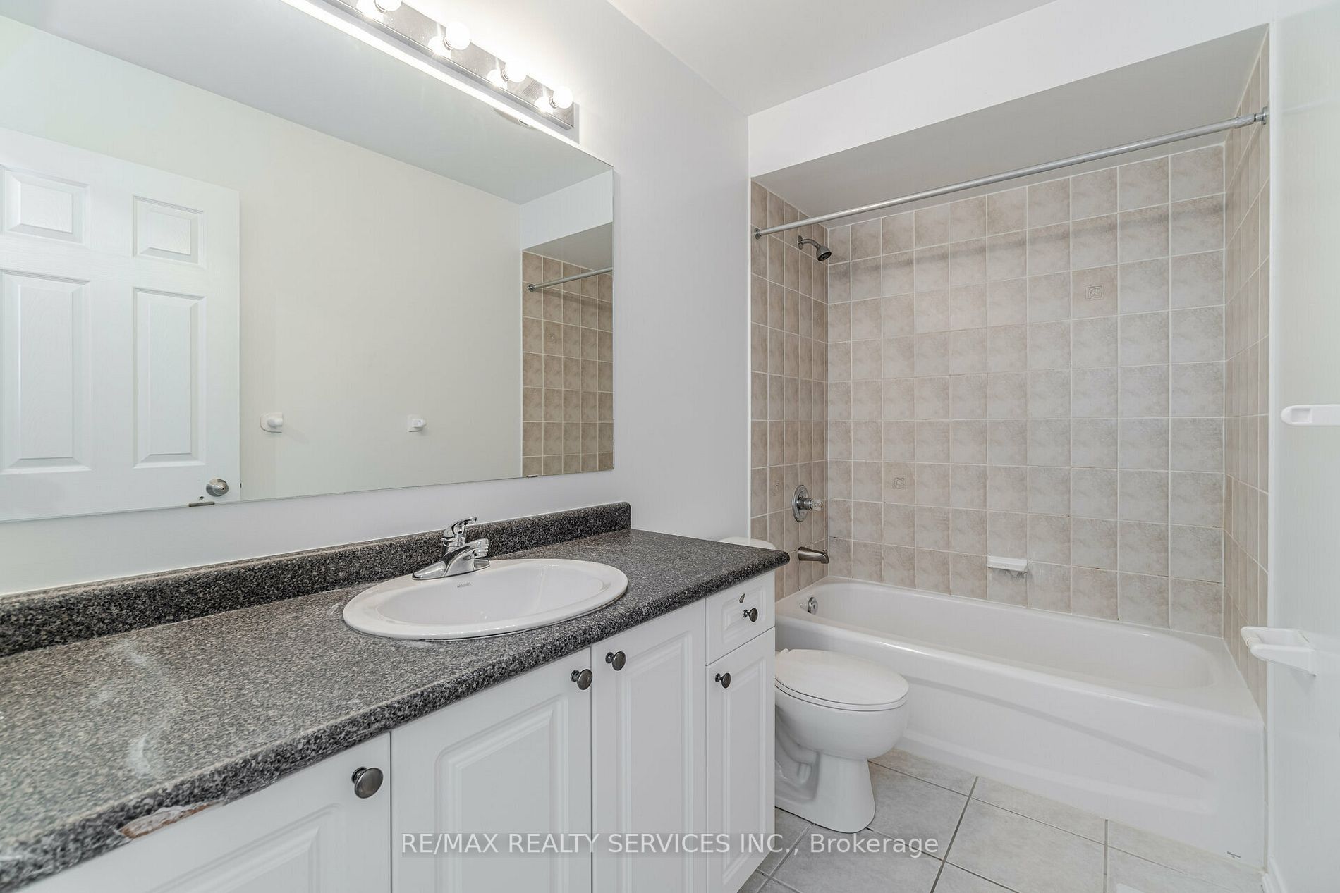 5255 Palmetto Pl, #126