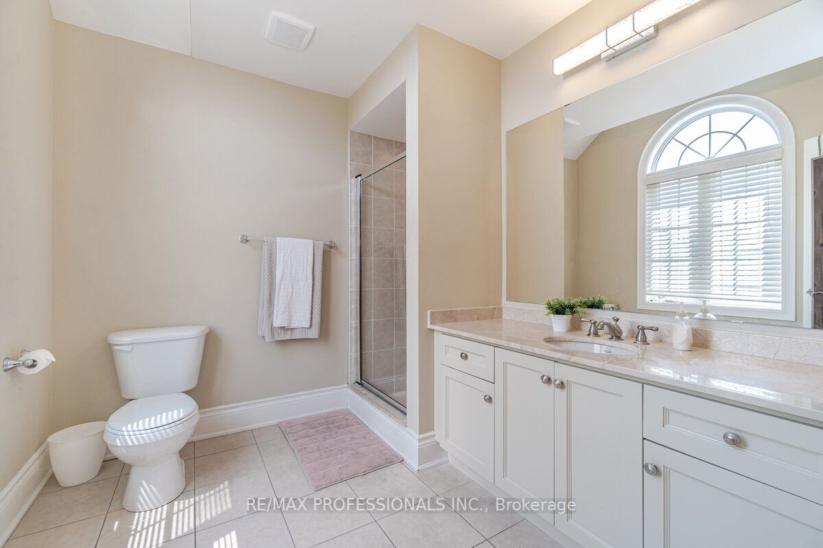 113 Royal West Dr