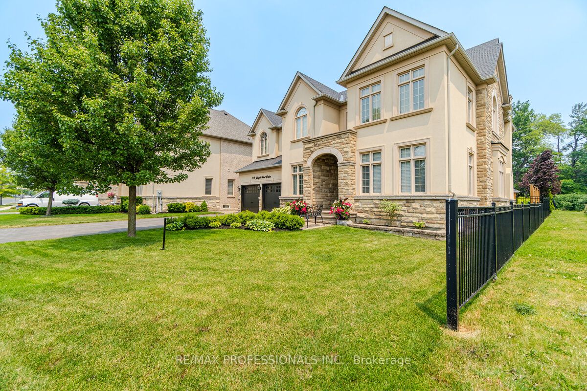 113 Royal West Dr