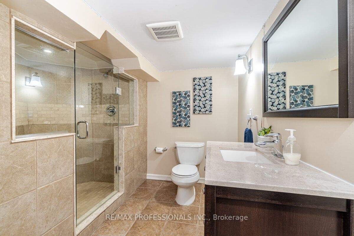 113 Royal West Dr