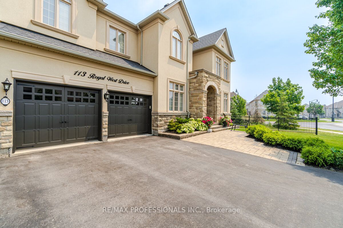 113 Royal West Dr
