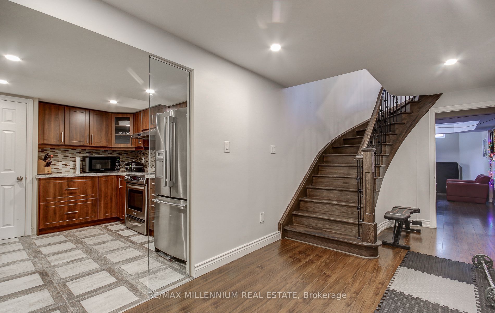 47 Burgby Ave