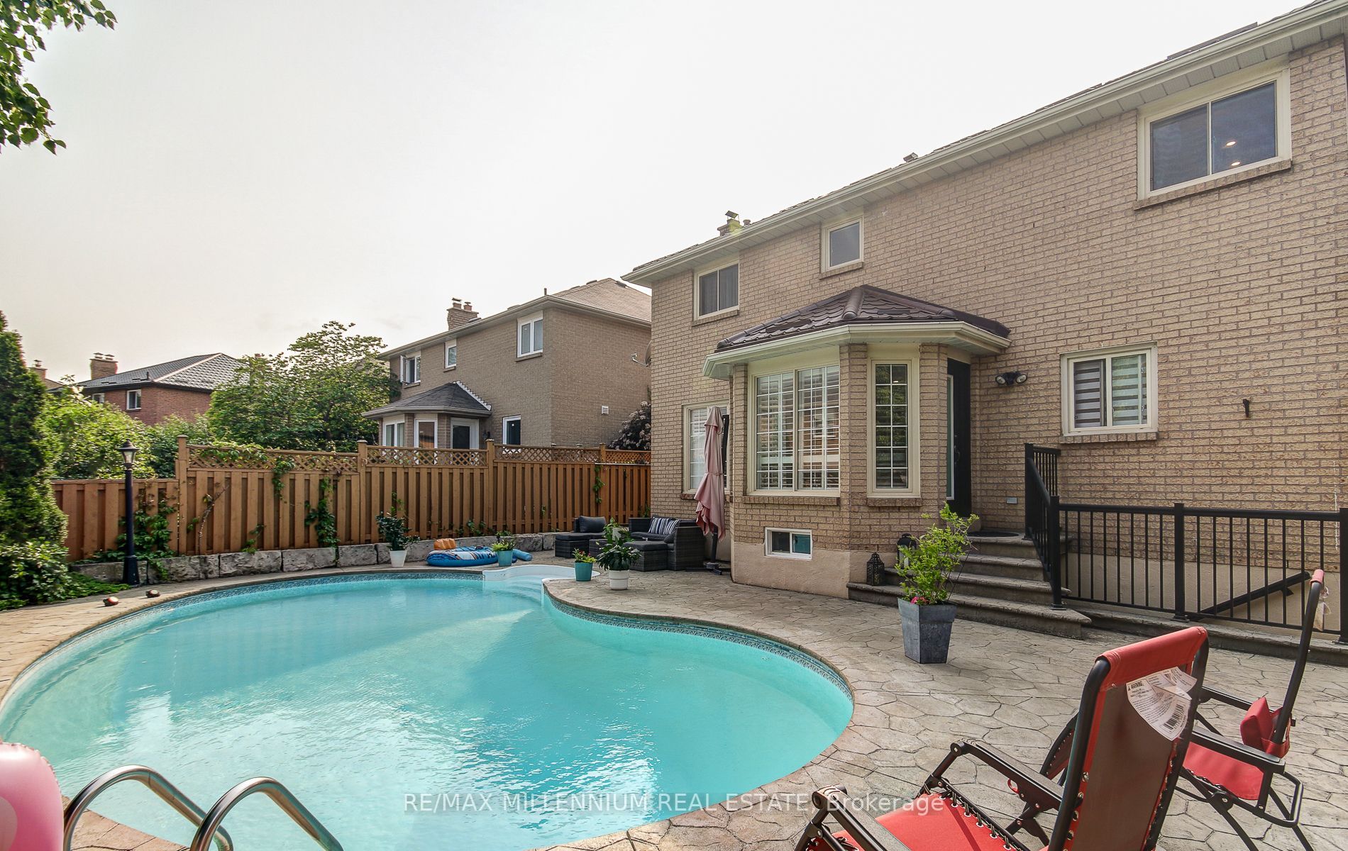 47 Burgby Ave