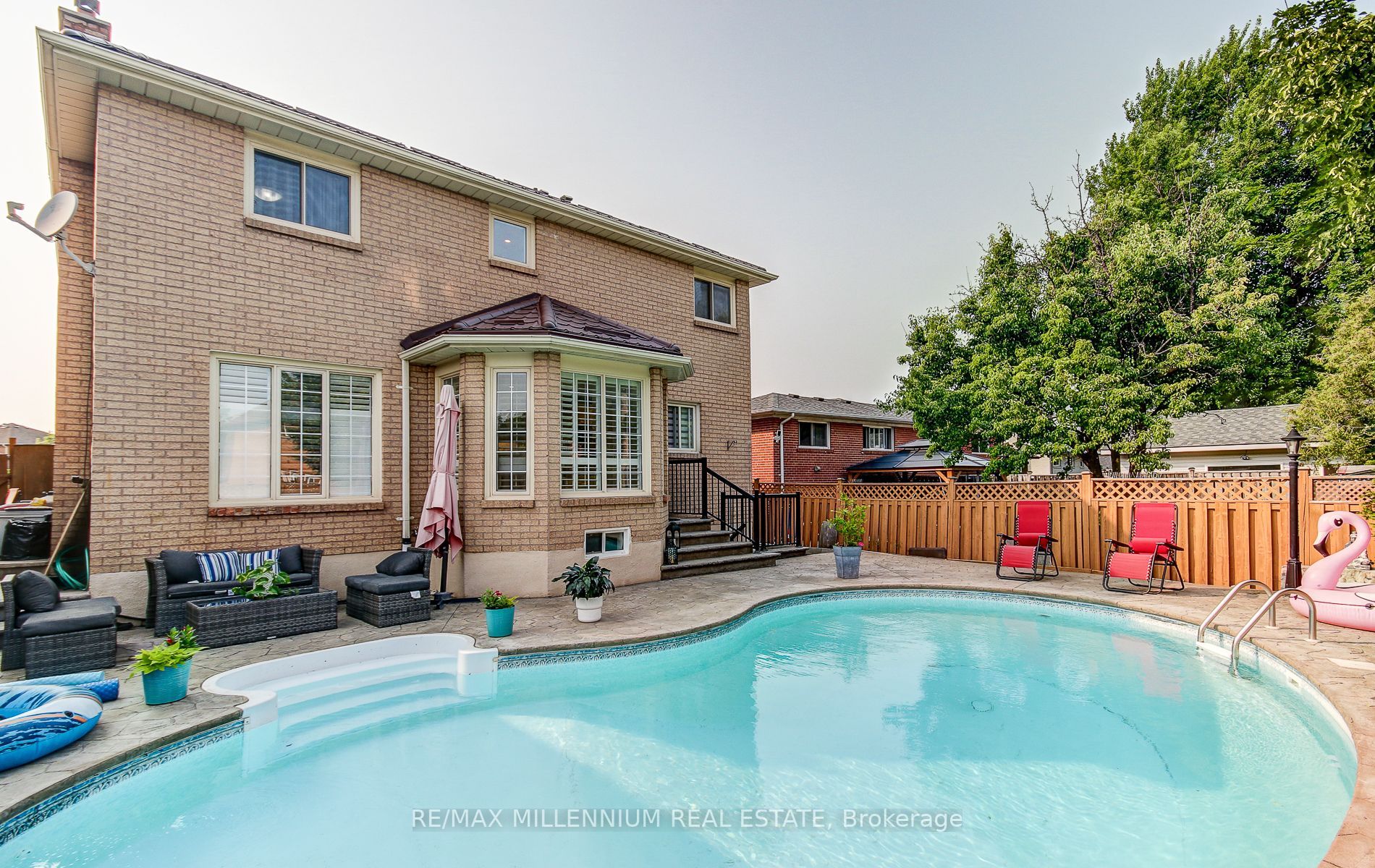 47 Burgby Ave