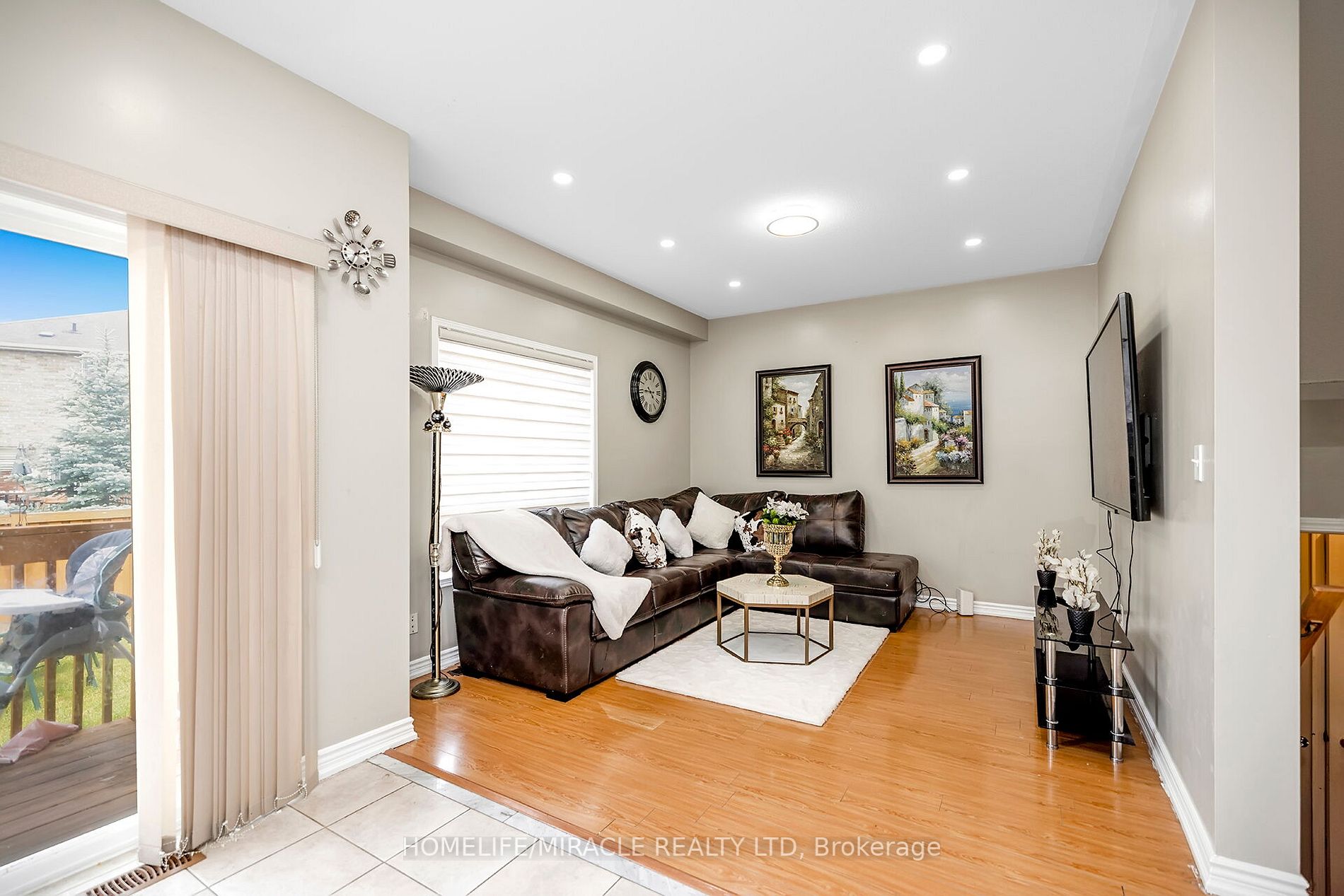 45 Commodore Dr