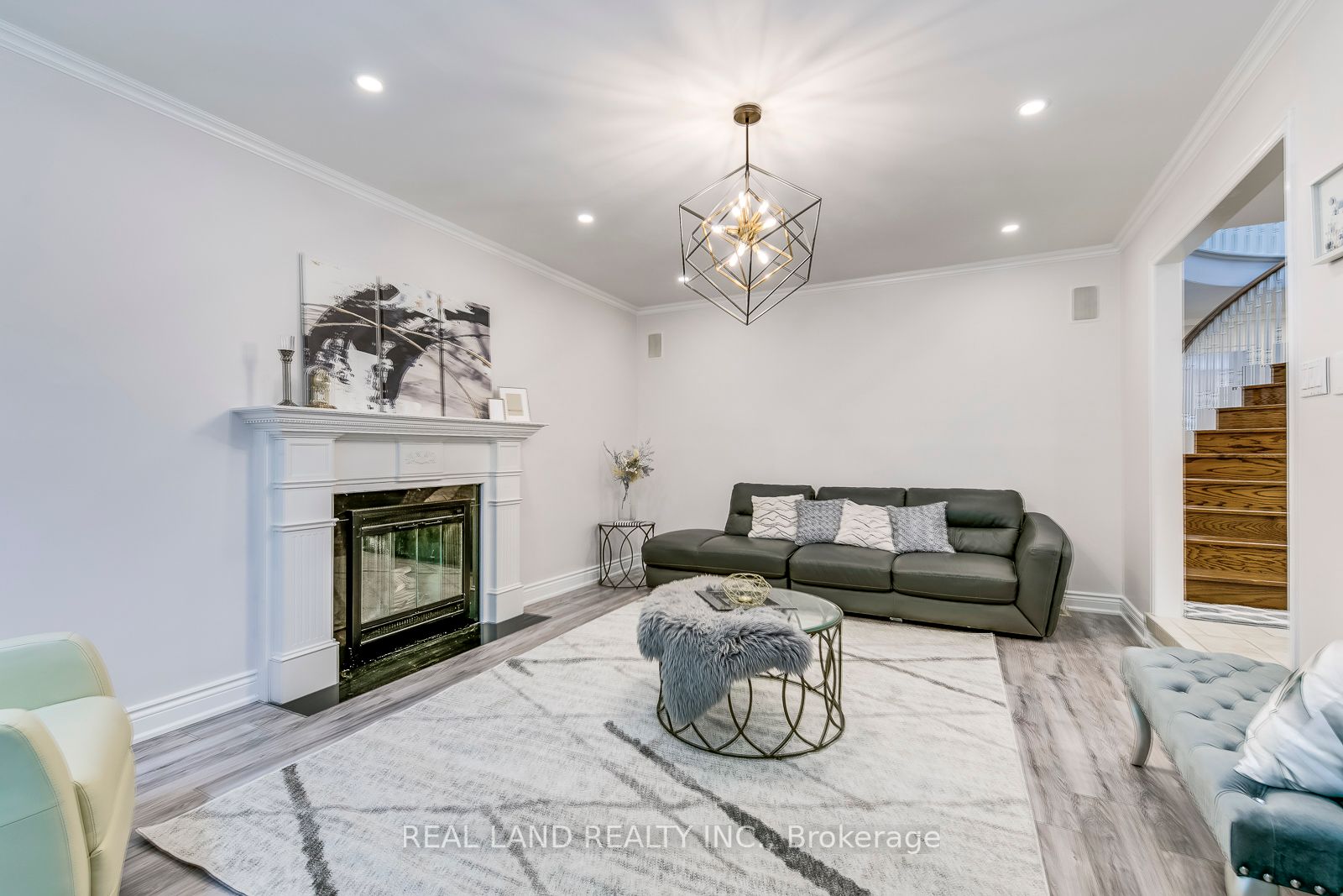 341 Acacia Court