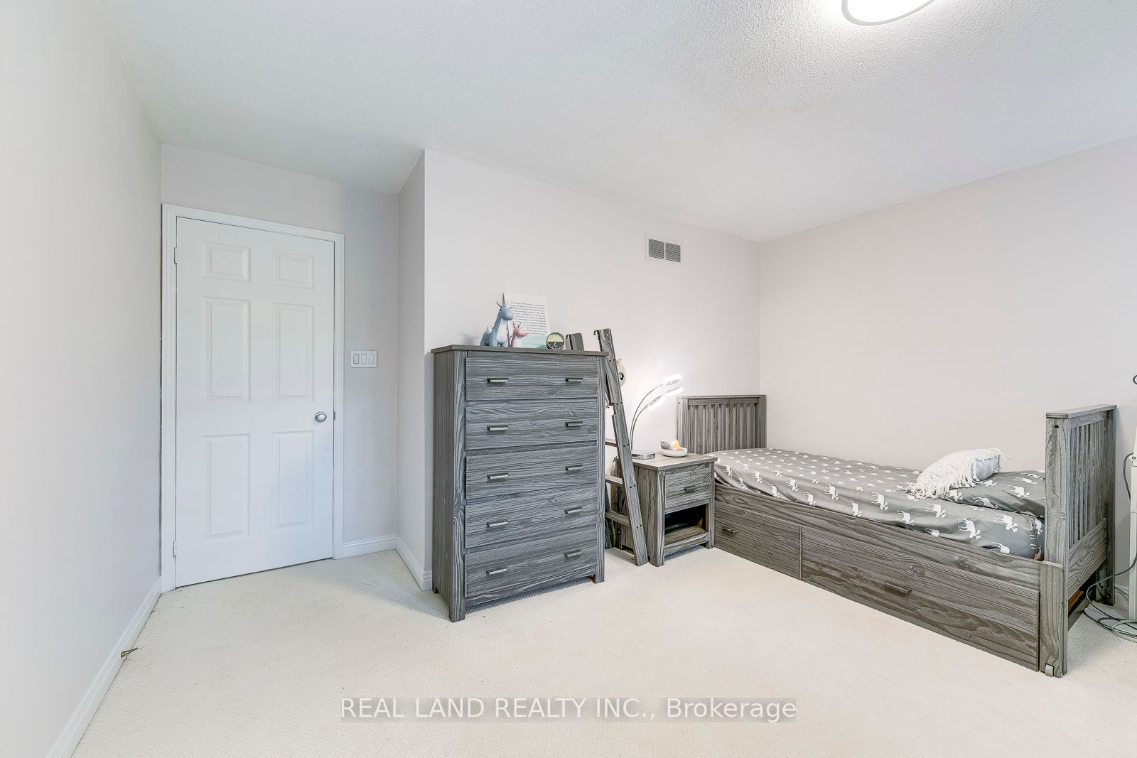 341 Acacia Court