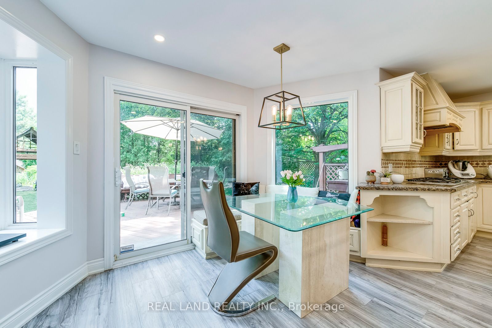 341 Acacia Court