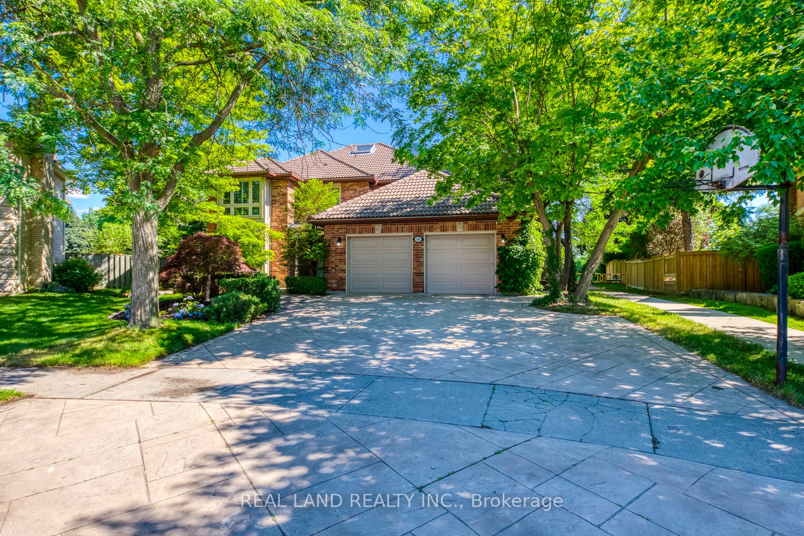 341 Acacia Court