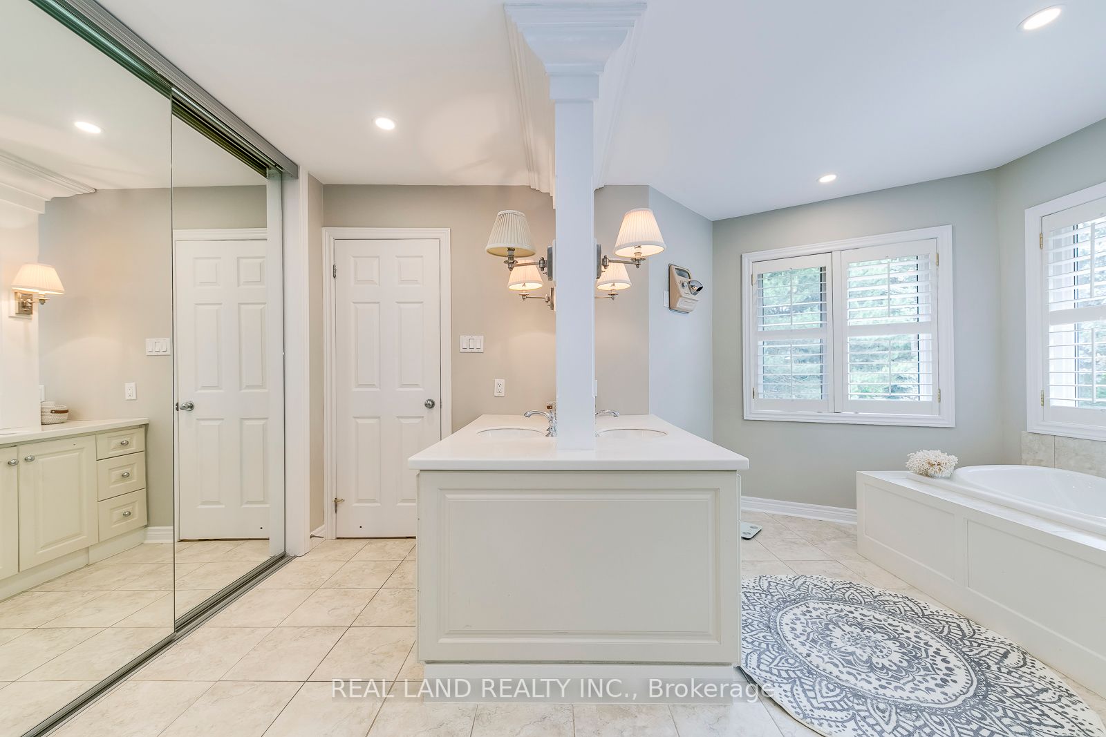 341 Acacia Court