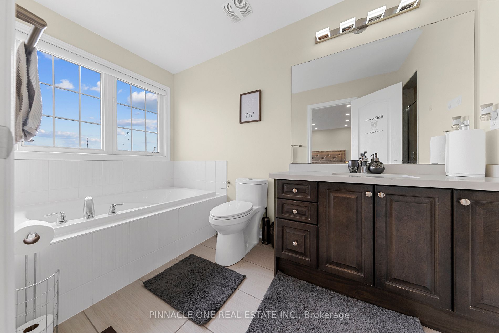 142 Sky Harbour Dr