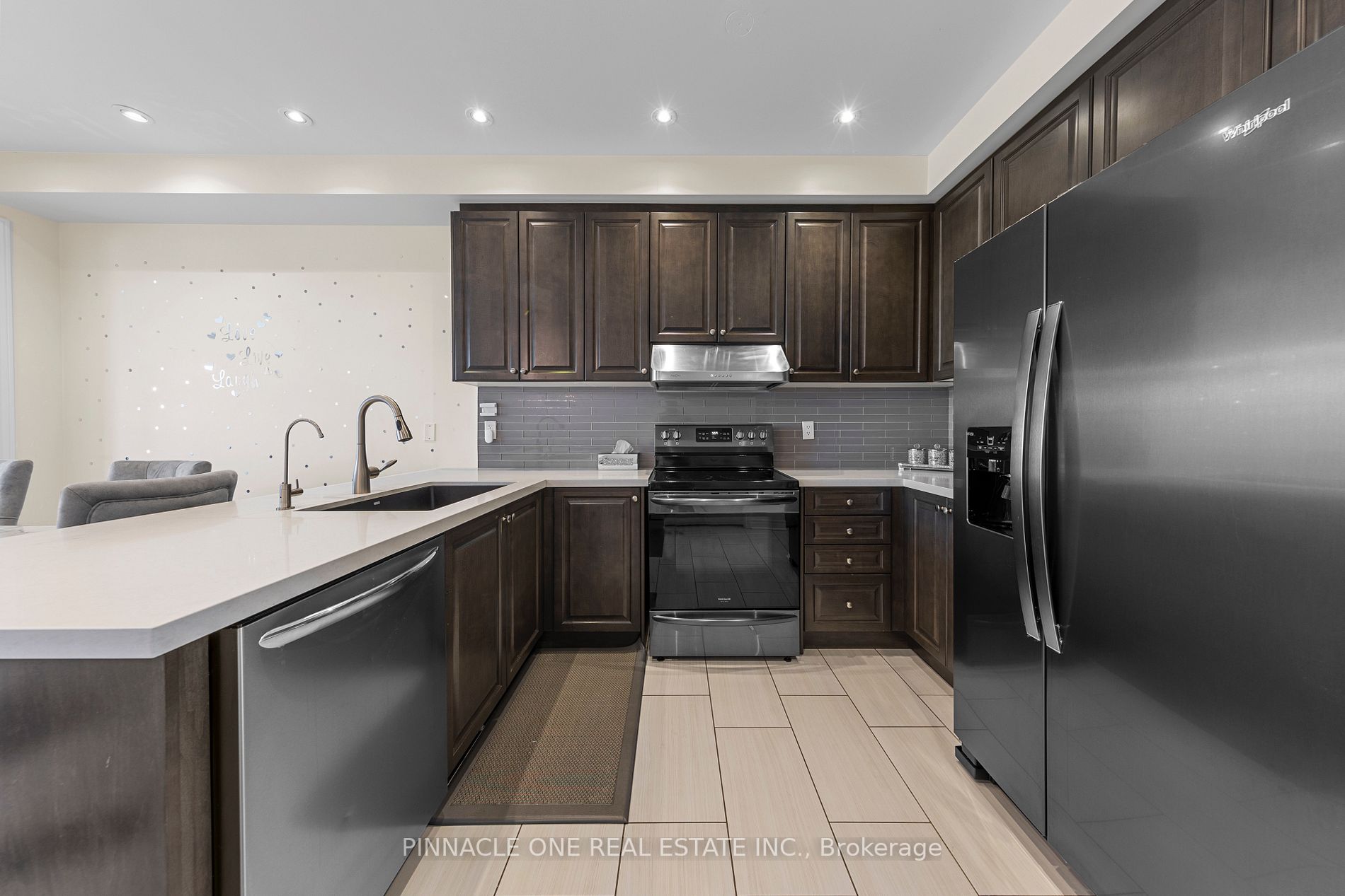 142 Sky Harbour Dr