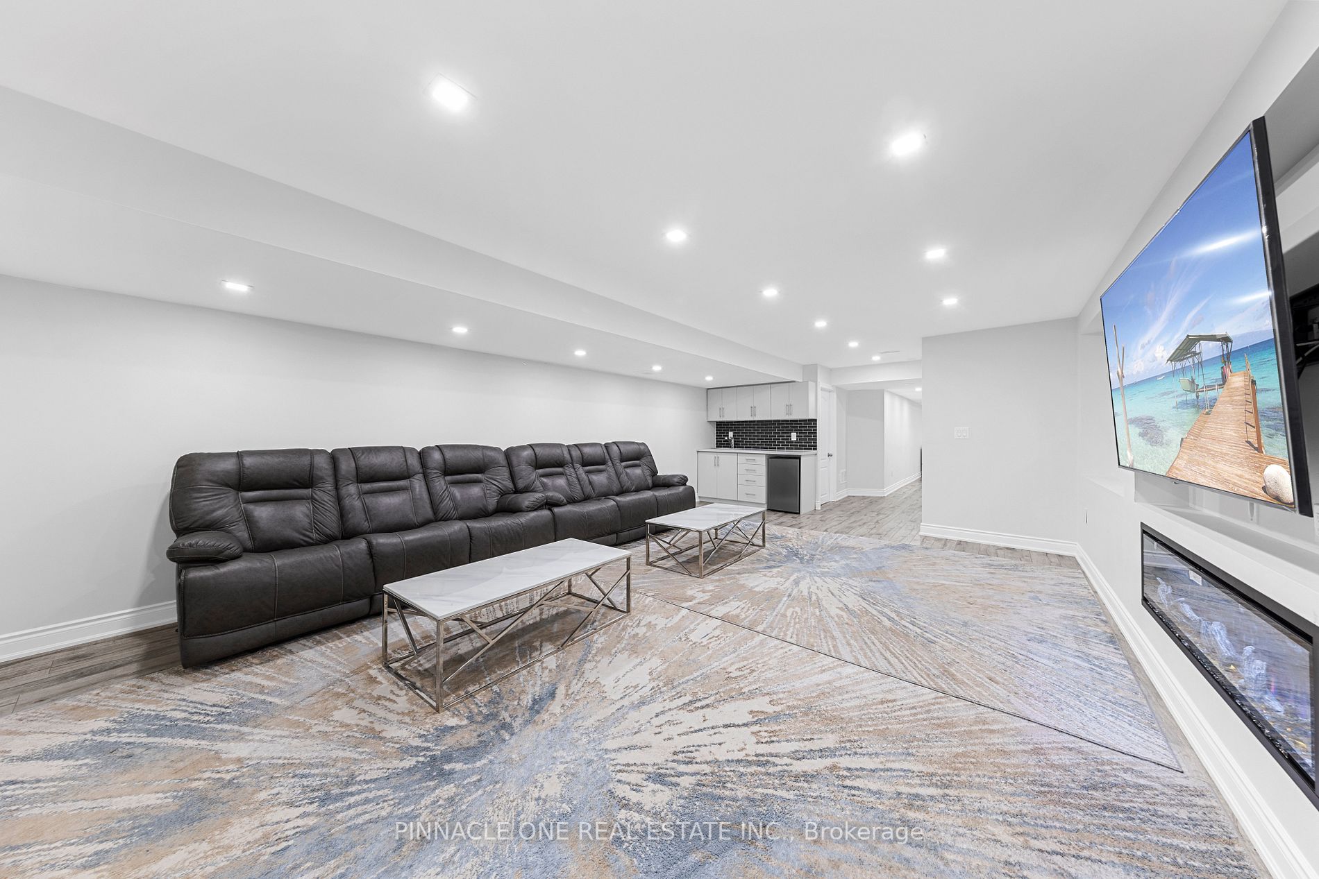 142 Sky Harbour Dr