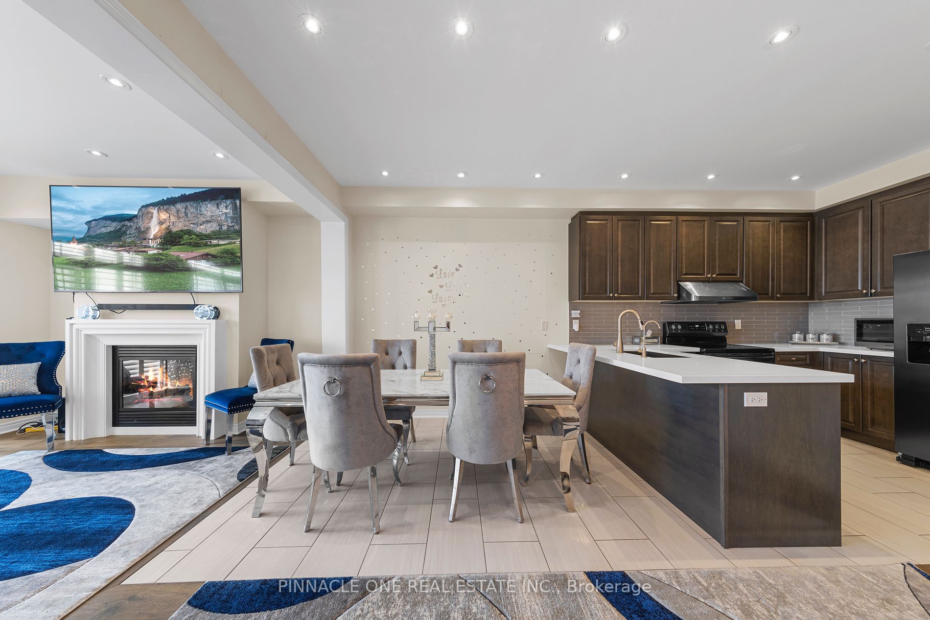 142 Sky Harbour Dr