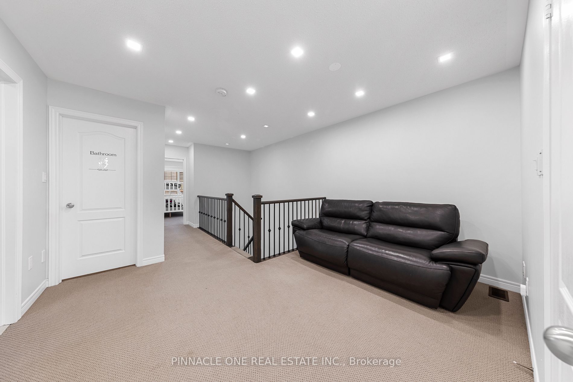 142 Sky Harbour Dr