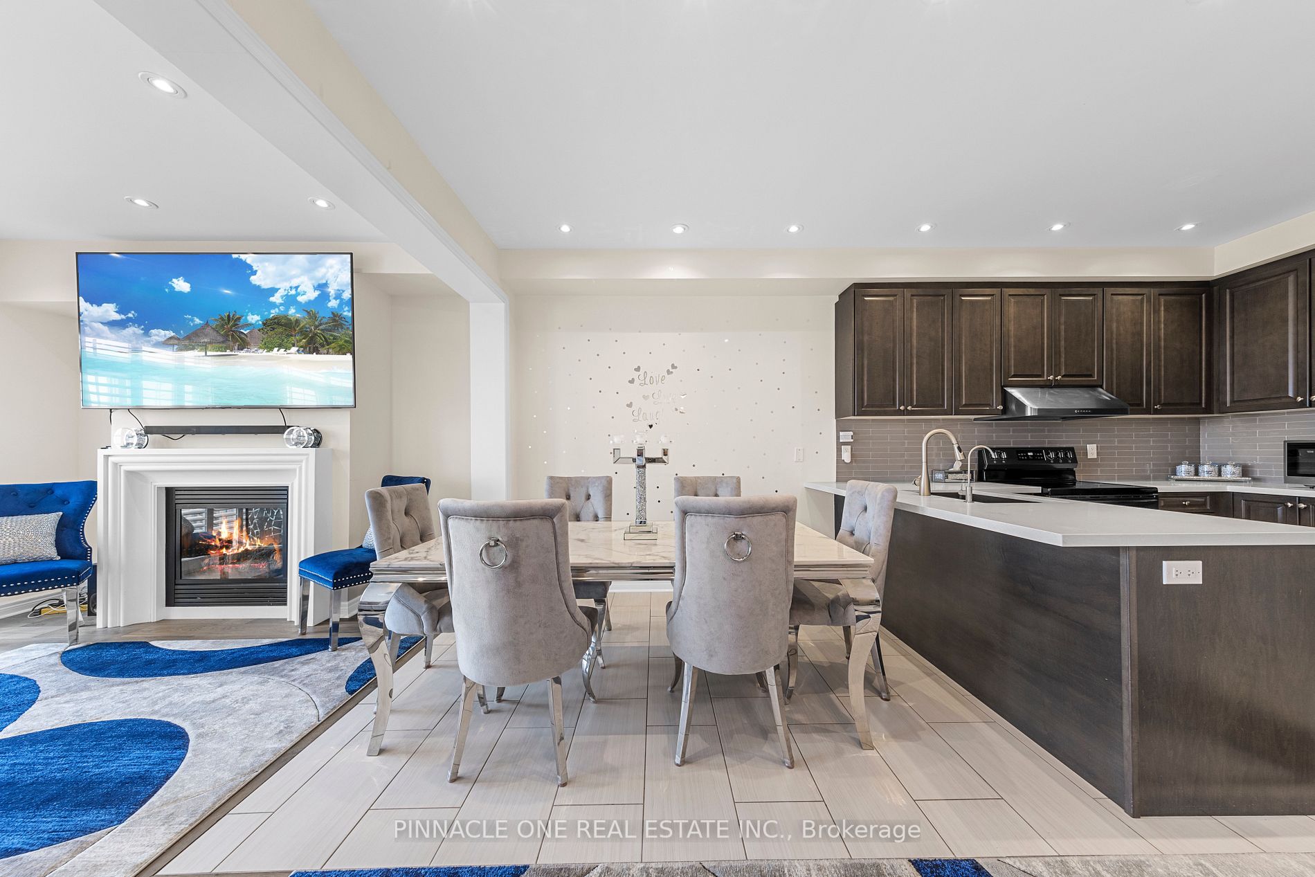 142 Sky Harbour Dr