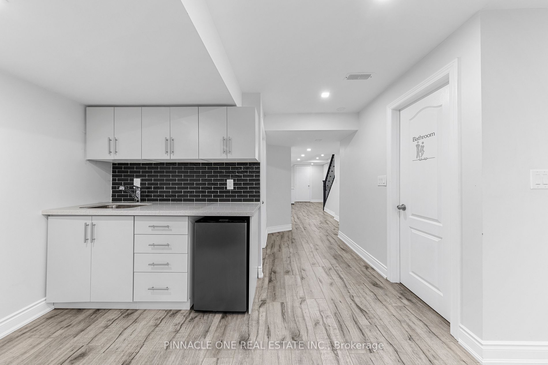 142 Sky Harbour Dr