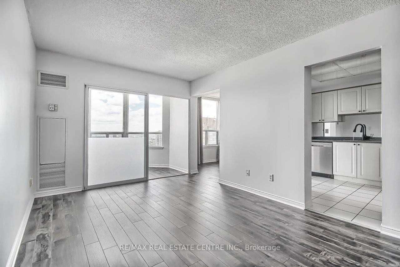 135 Hillcrest Ave, #2216