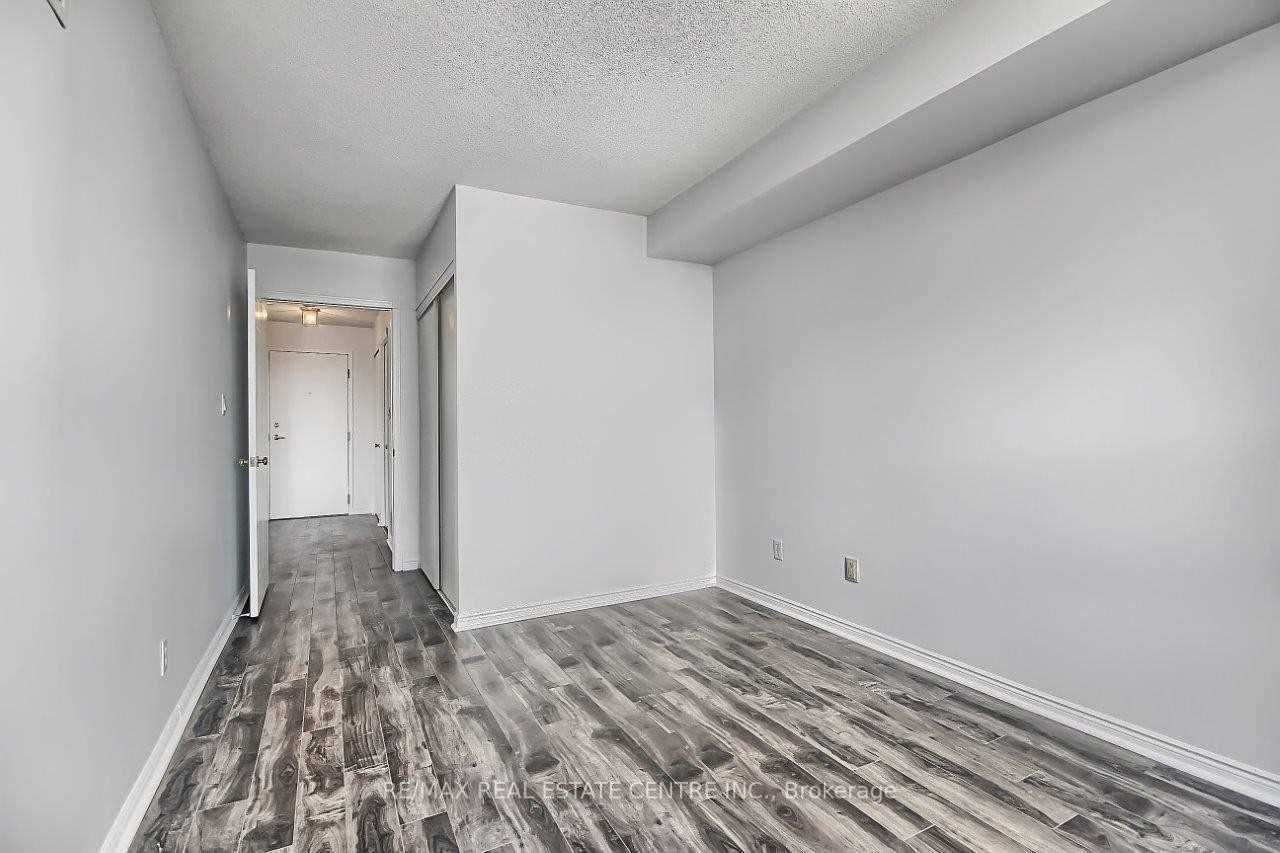 135 Hillcrest Ave, #2216