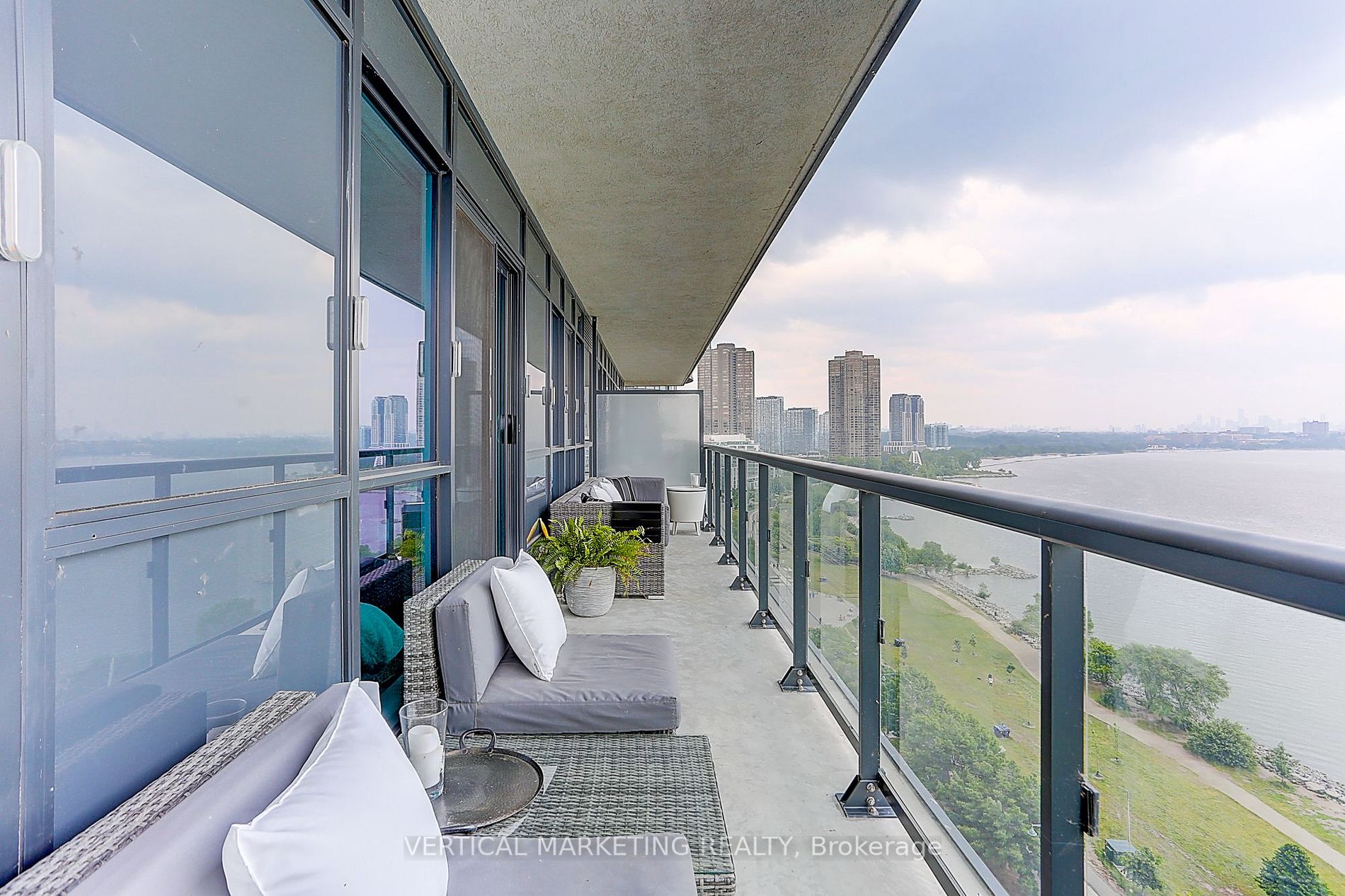 39 Annie Craig Drive, #1416