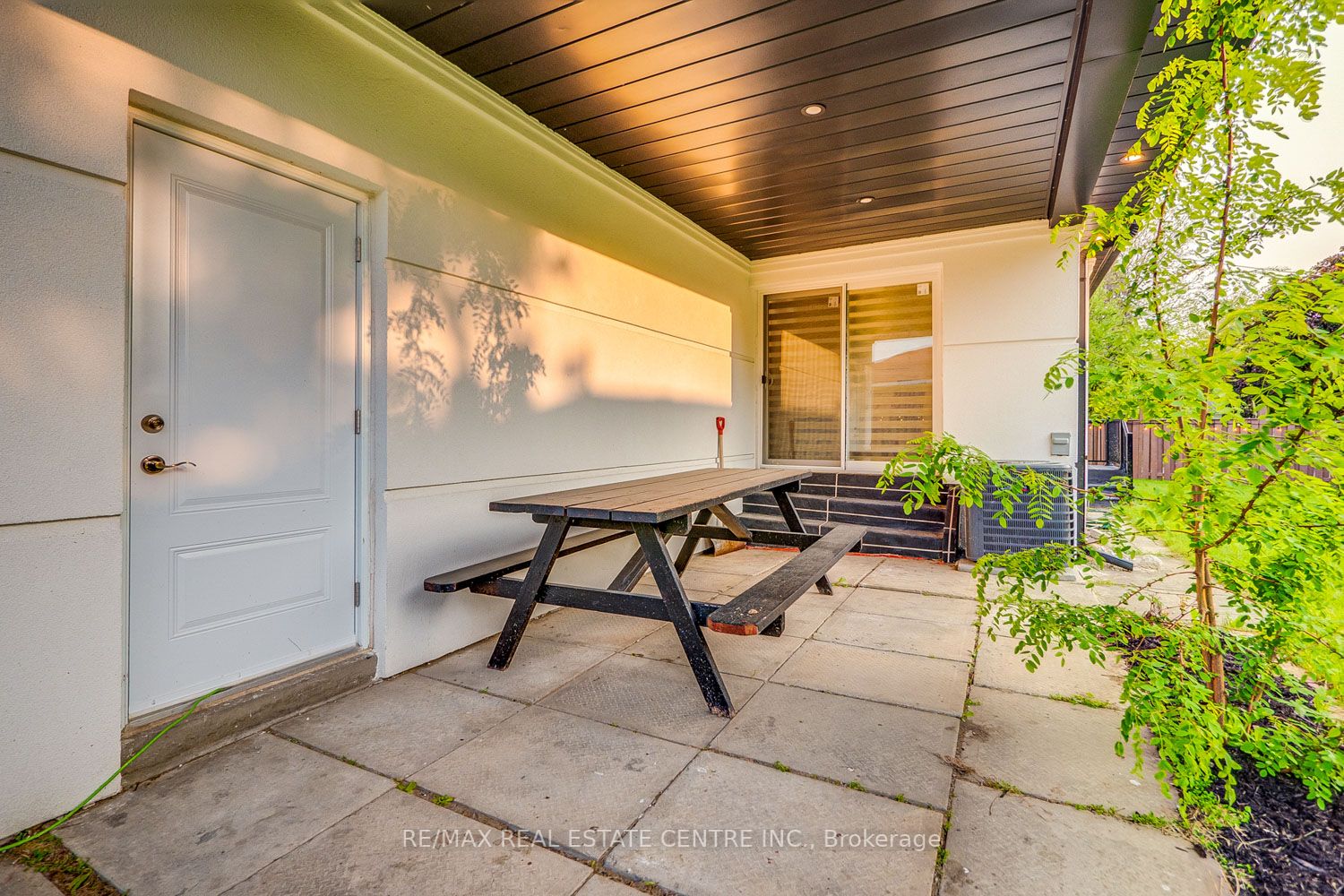 487 Ettridge Court