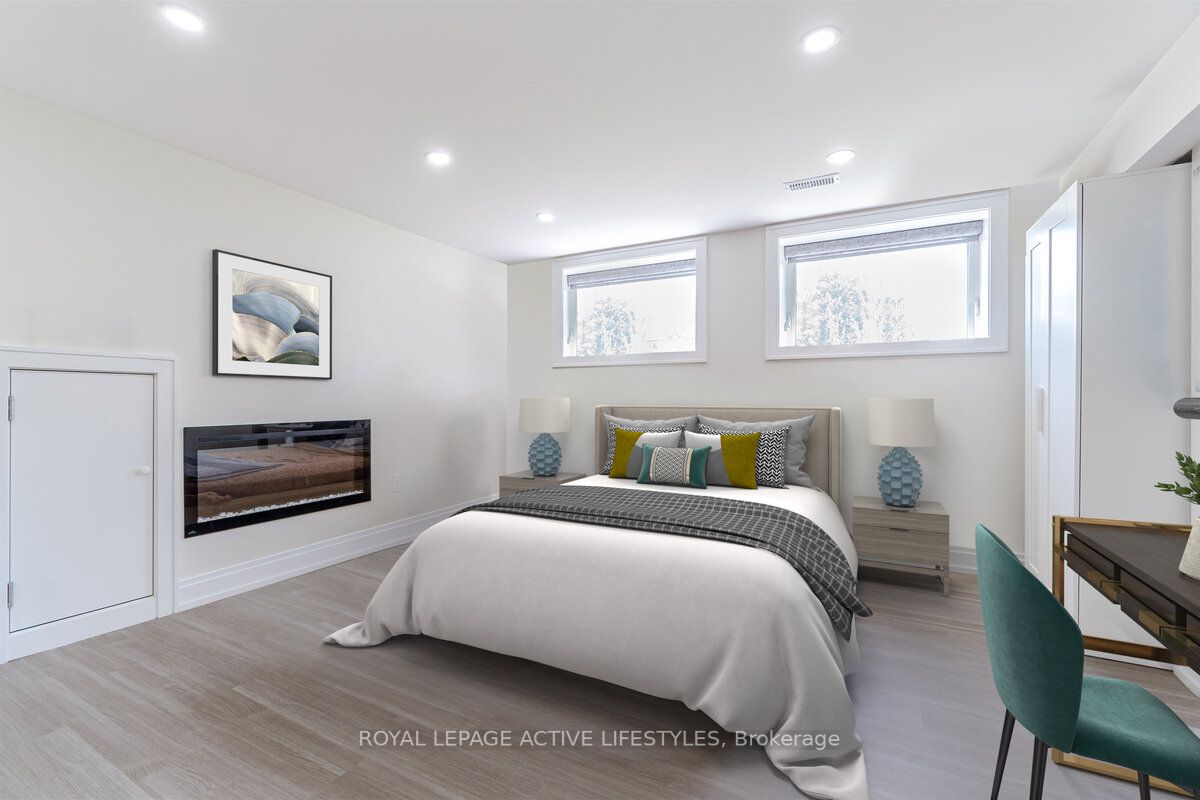 2768 Bushland Cres