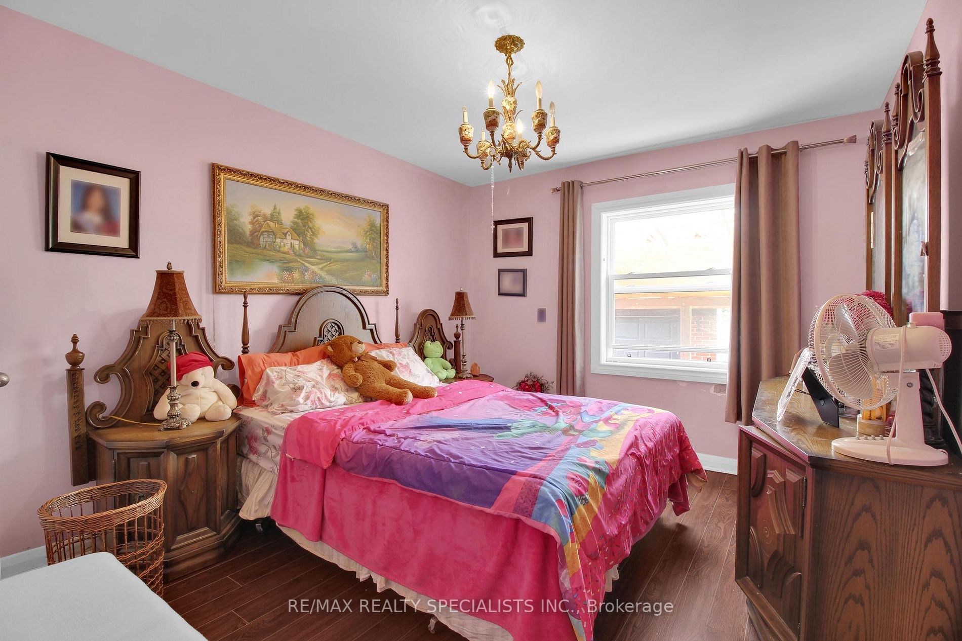 27 Garratt Blvd