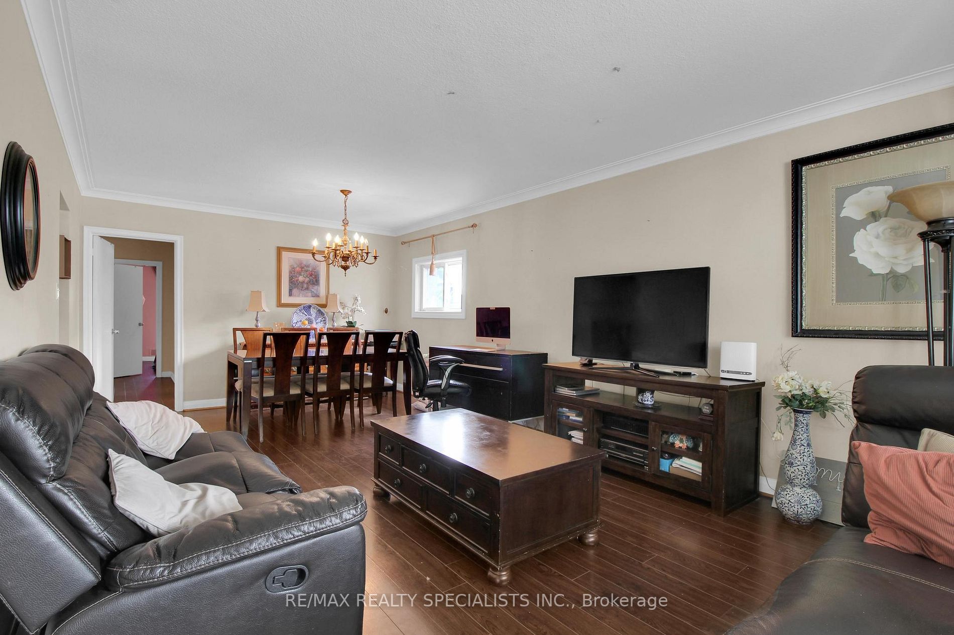 27 Garratt Blvd