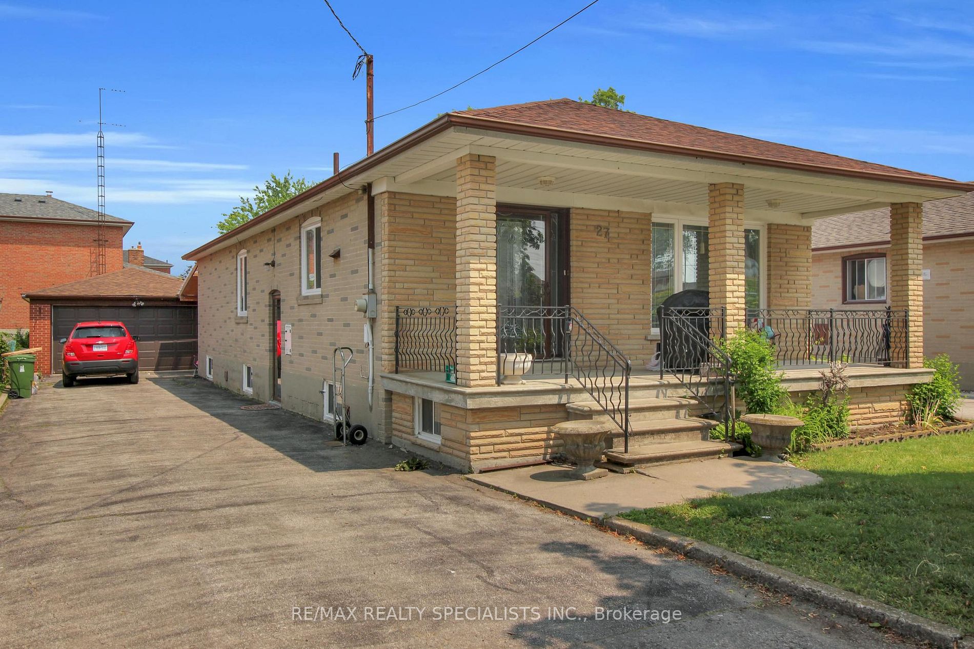 27 Garratt Blvd