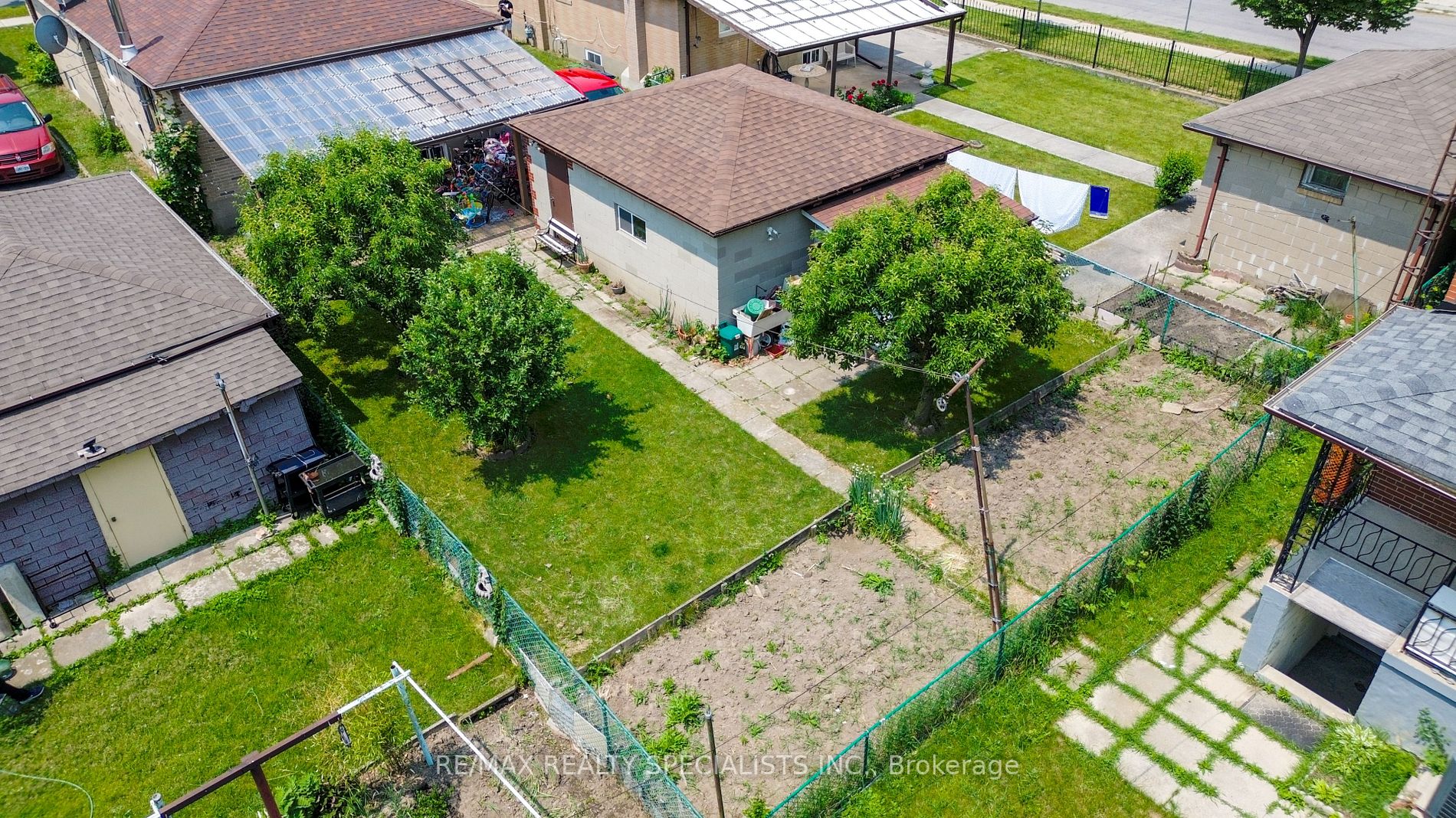 27 Garratt Blvd