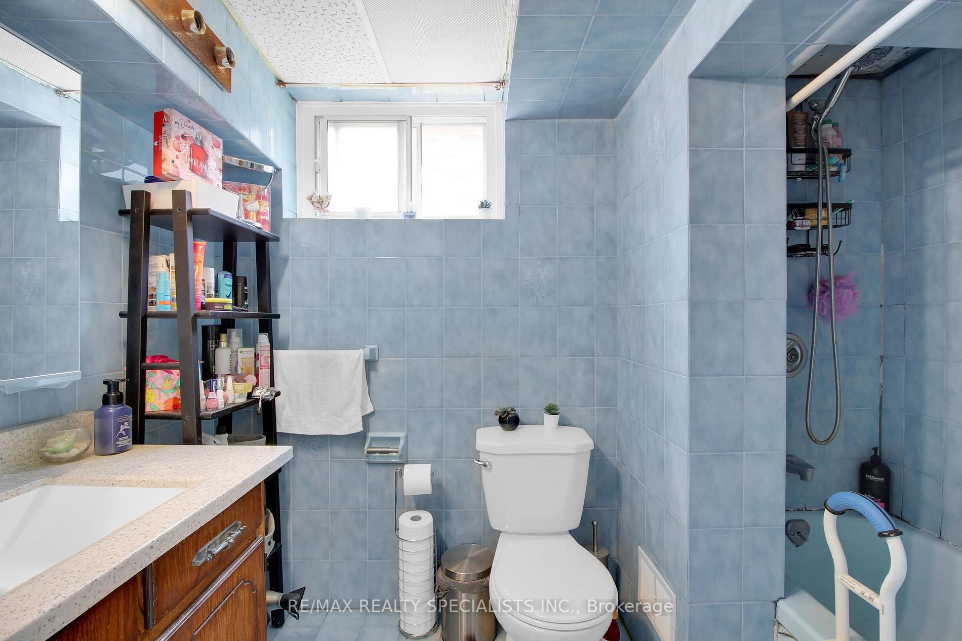 27 Garratt Blvd