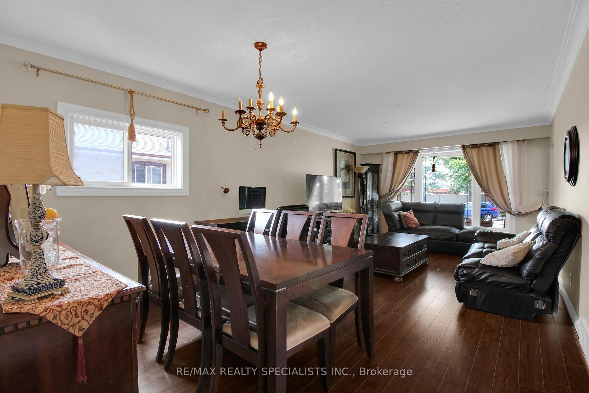 27 Garratt Blvd