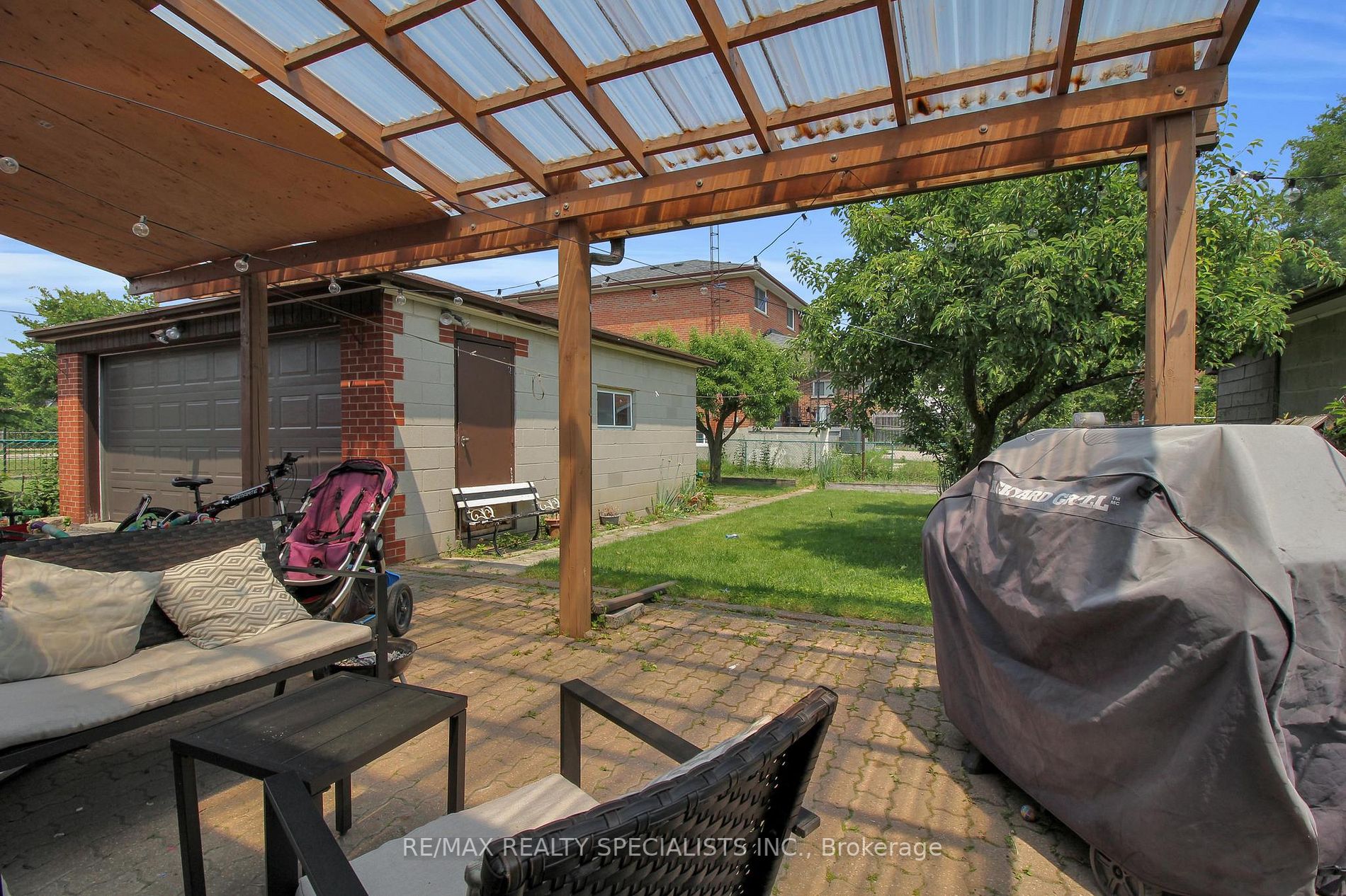 27 Garratt Blvd