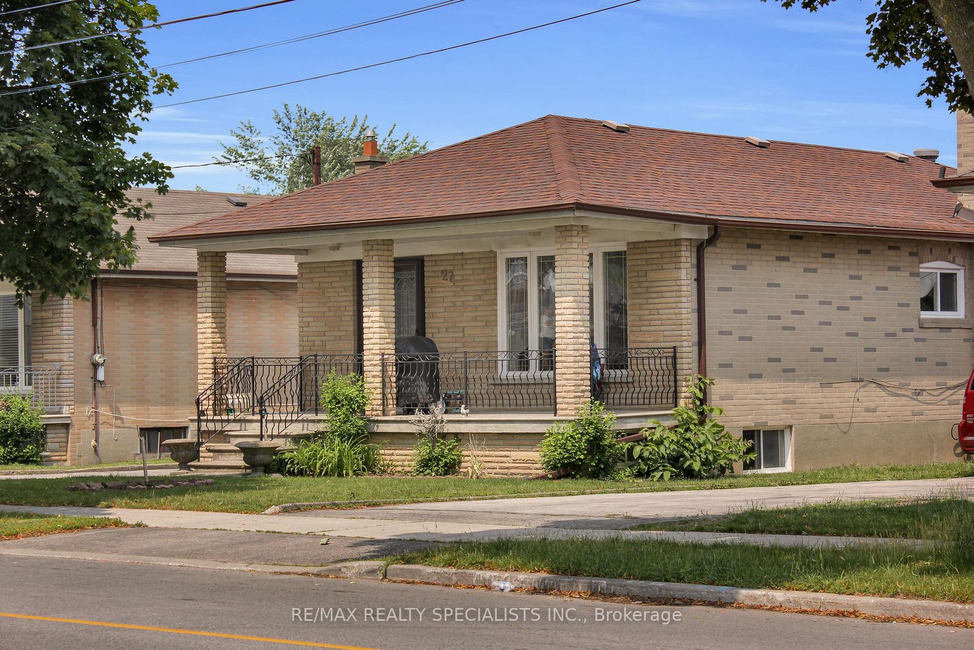 27 Garratt Blvd