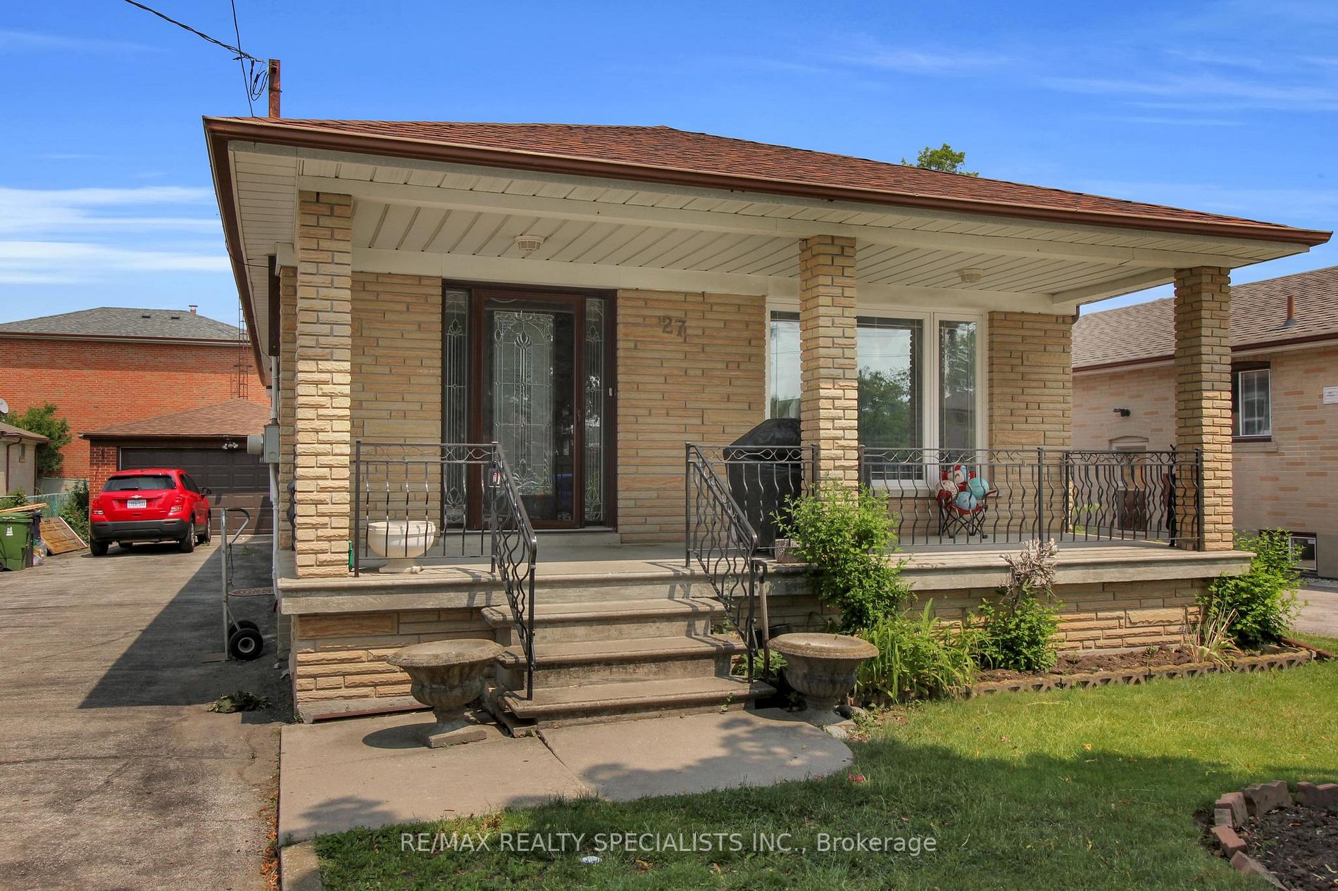 27 Garratt Blvd