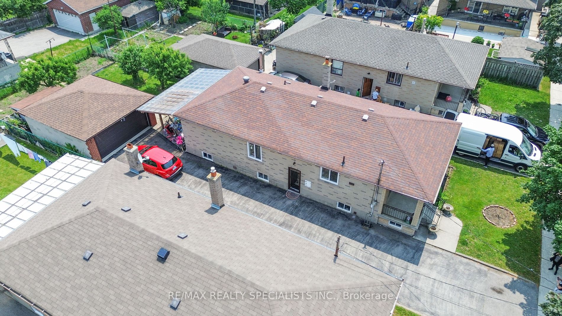 27 Garratt Blvd