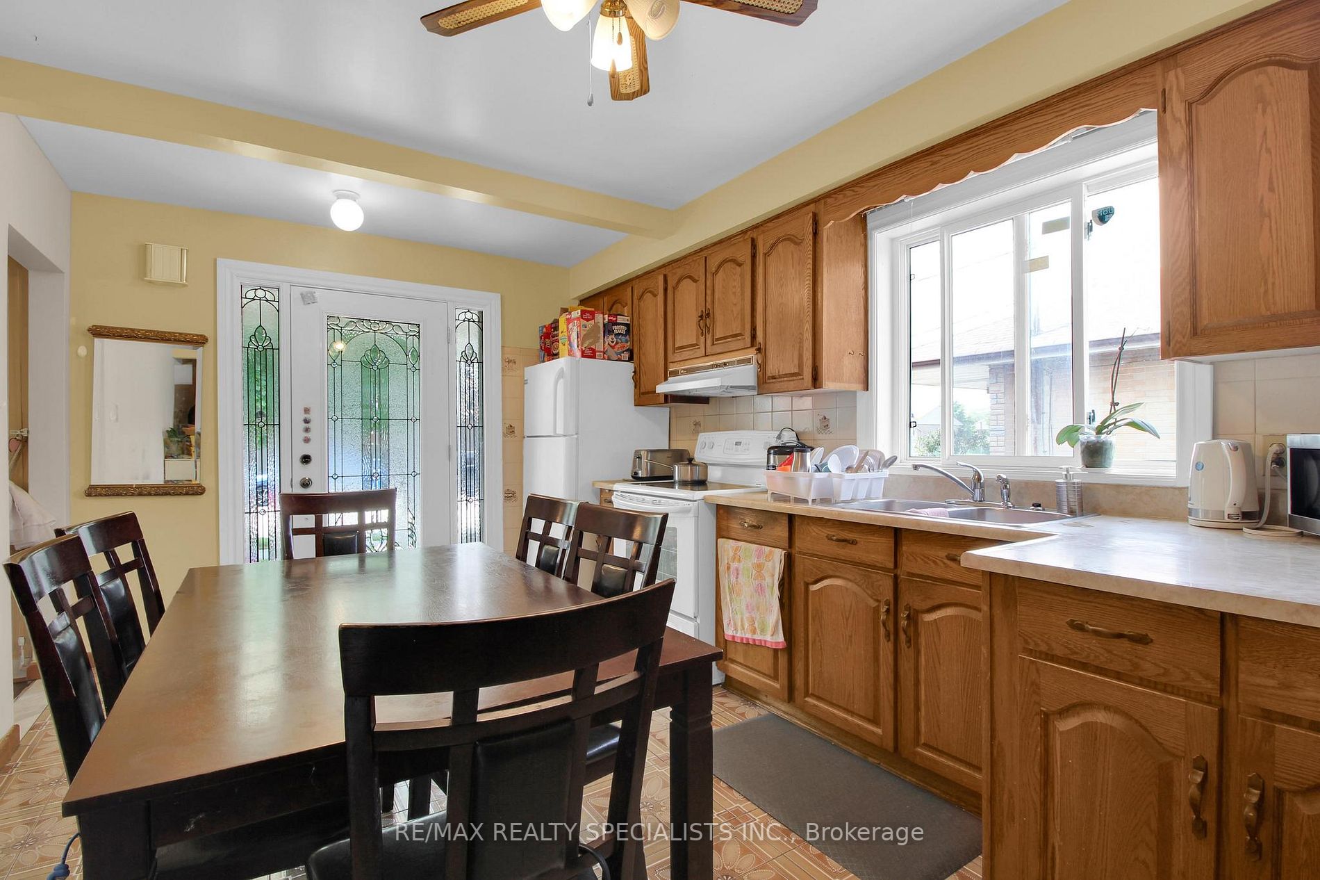 27 Garratt Blvd