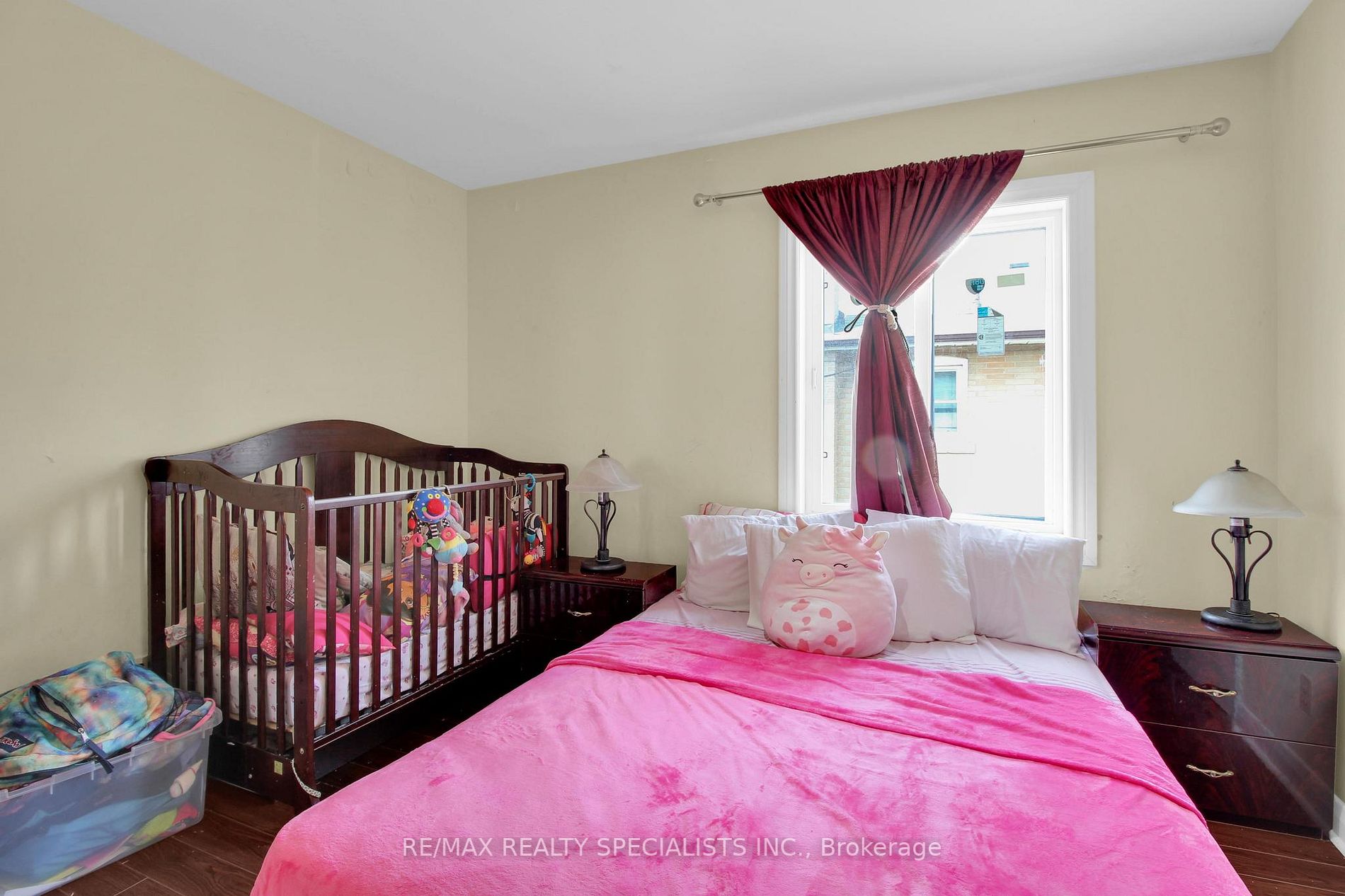 27 Garratt Blvd