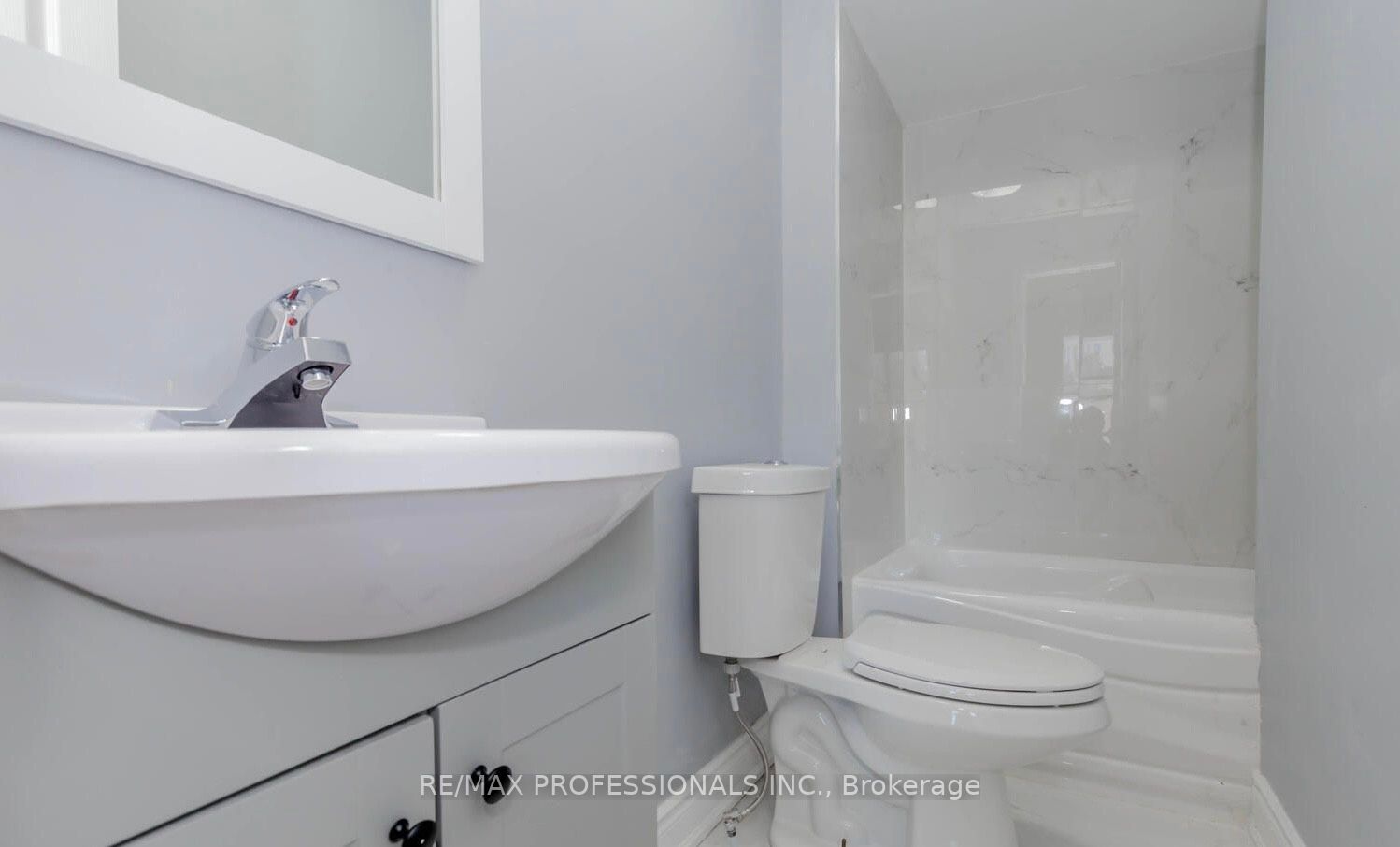 8 Norbrook Cres
