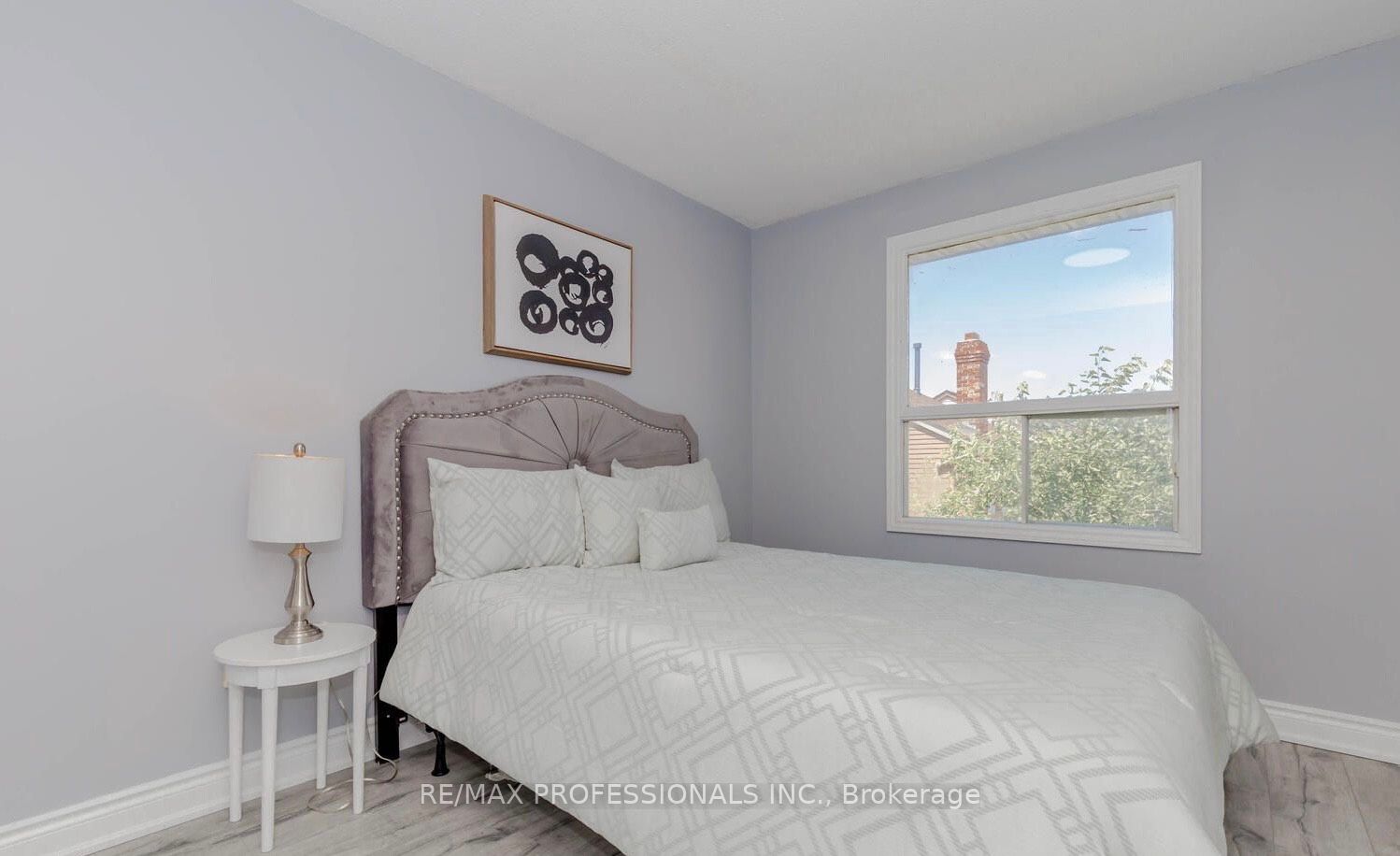 8 Norbrook Cres