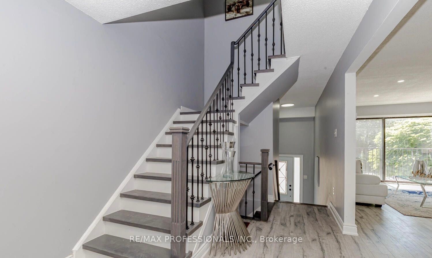 8 Norbrook Cres