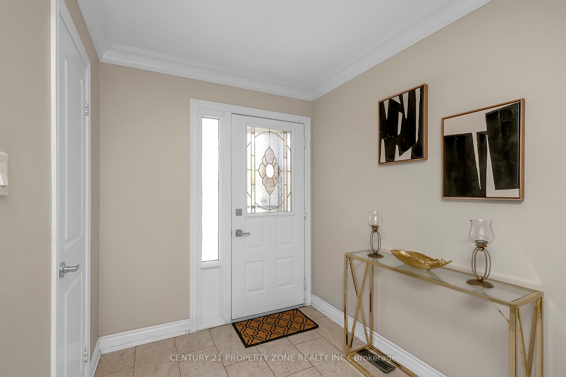 58 Schubert Cres