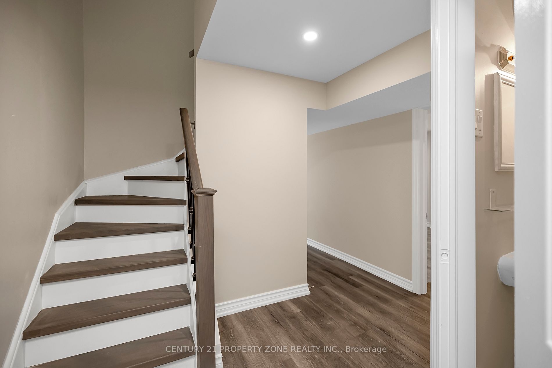 58 Schubert Cres