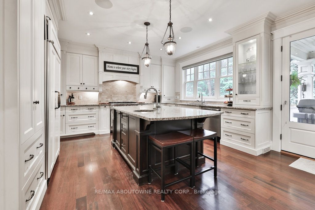 80 Cox Dr