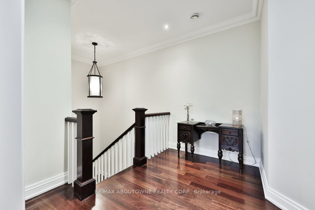 80 Cox Dr