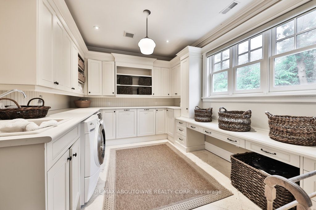 80 Cox Dr