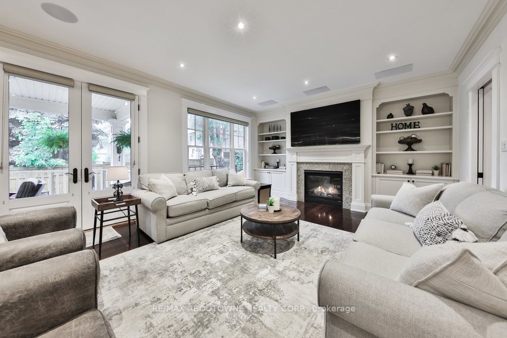80 Cox Dr
