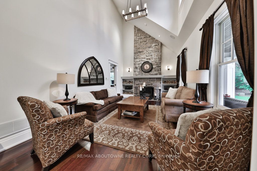 80 Cox Dr