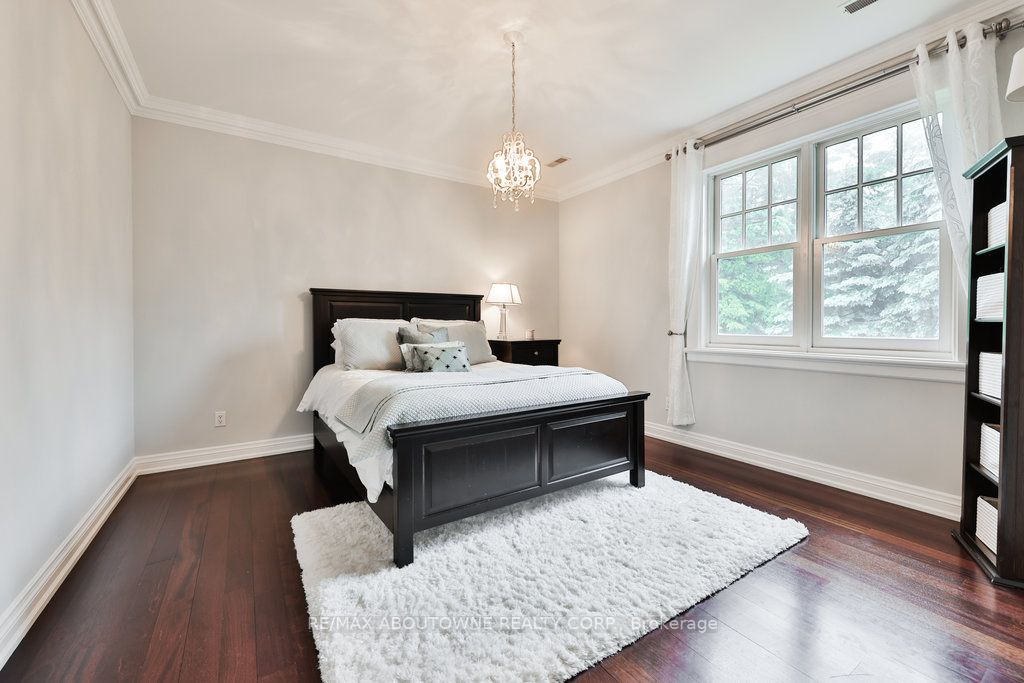 80 Cox Dr
